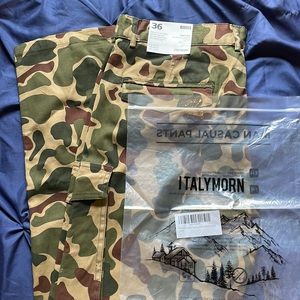 Camouflage men’s size 36 cargo pants.